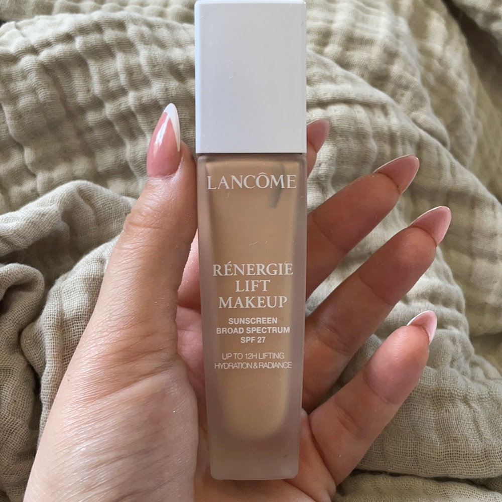 Lancome renergie lift make up